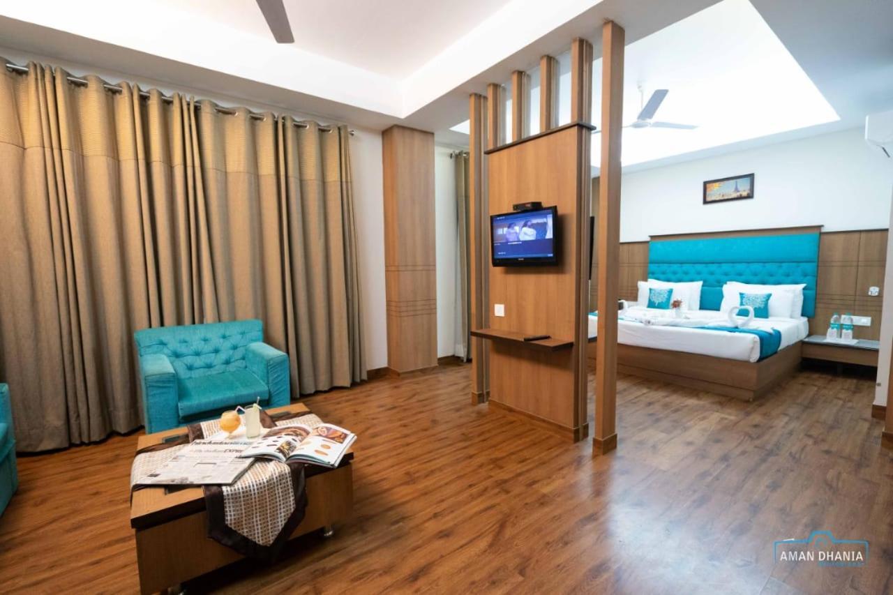 Hotel Classic Residency Kālka Exterior foto