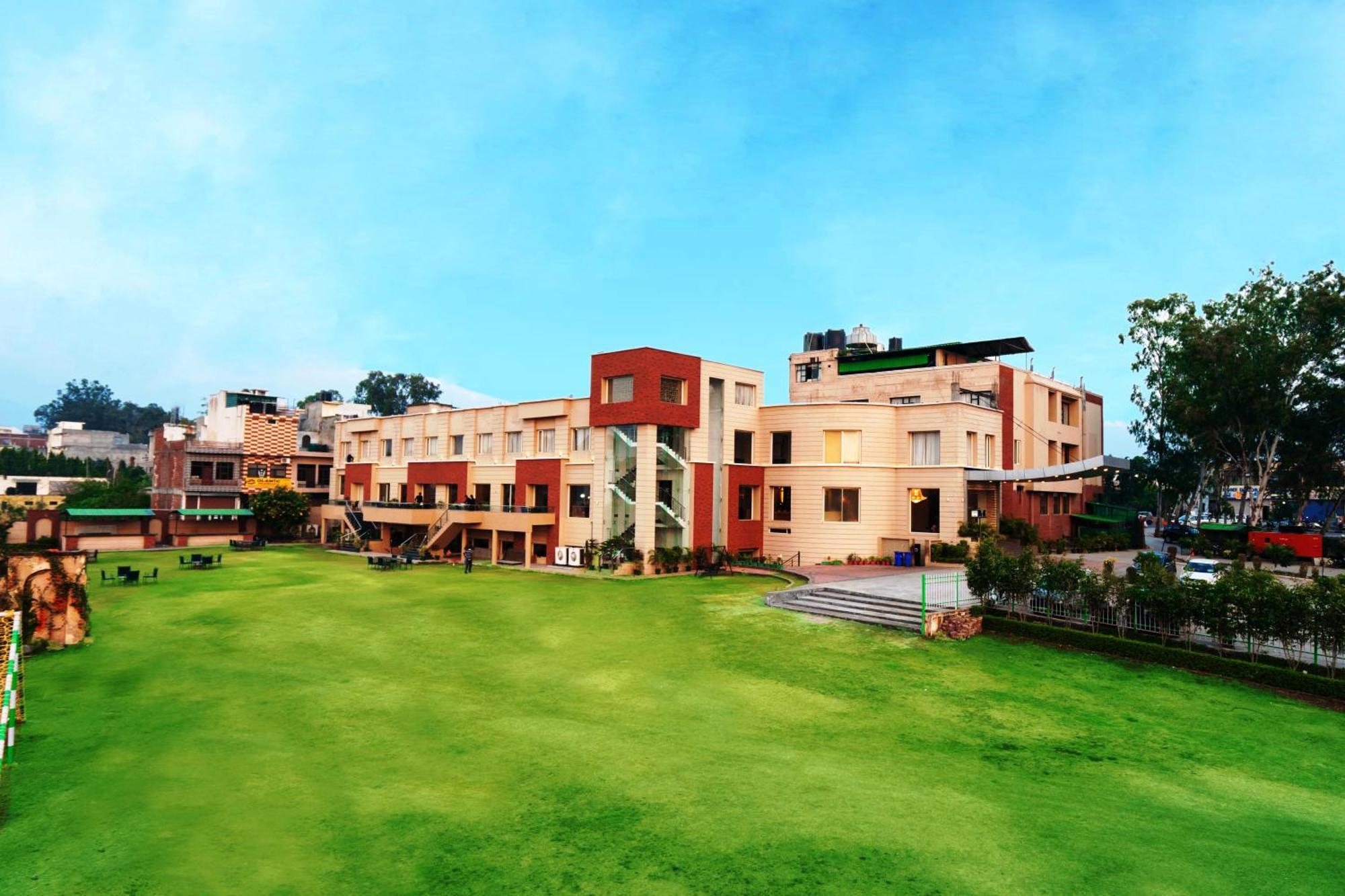Hotel Classic Residency Kālka Exterior foto